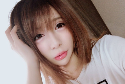 爸妈同意才下海！脸蛋可熟可幼的变脸系美少女白川柚子