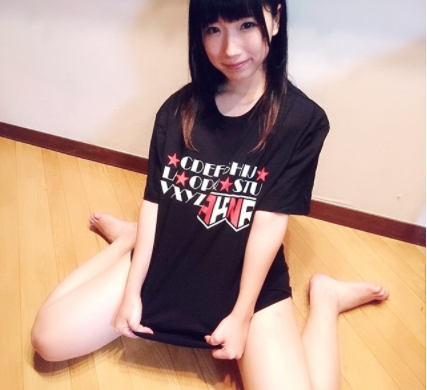 曾当着爸爸面前DIY！潮吹狂喷2公尺的好色女孩「永井美雏」强势回归！