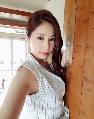 性感女神佐佐木明希准备退出暗黑界
