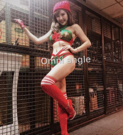 性感小野马一出场走跳，小屁屁弹力十足到让人想偷抓一把